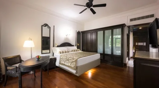 CENTARA_GRAND_BEACH_RESORT